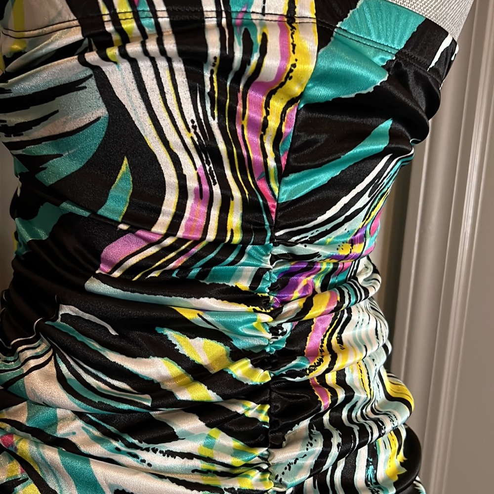 Gorgeous!! - Picture 4 of 5